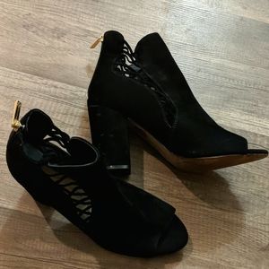Jessica Simpson Black Ankle Heels